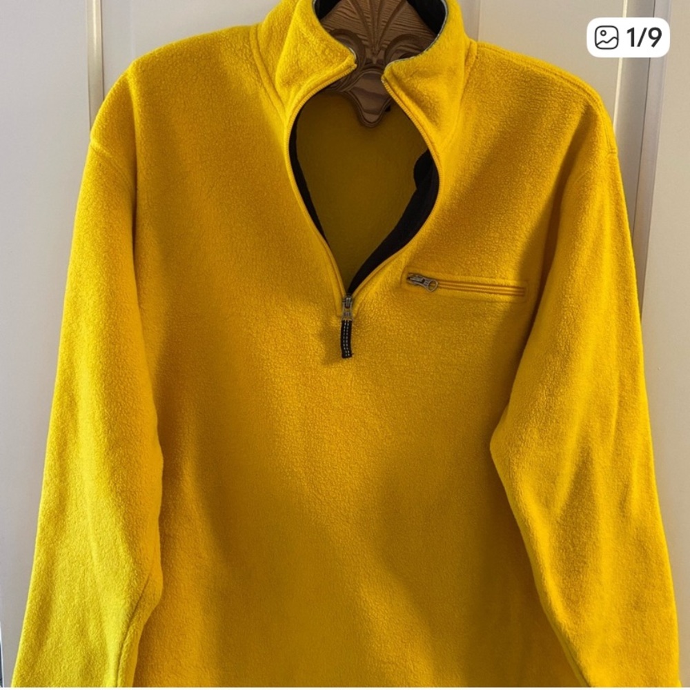 GAP MEN’S MEDIUM FLEECE SWEATSHIRT